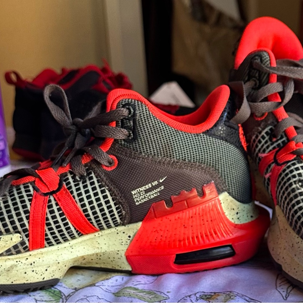 Nike lebron witness VII HO 22